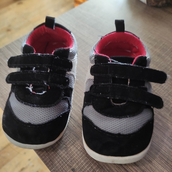 toddlers shoes - Picture 3 of 3